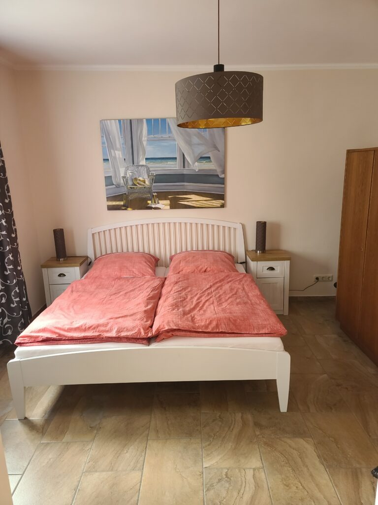 Schlafzimmer im Bungalow in Hennickendorf Brandenburg bei Berlin, ruhig gelegen
